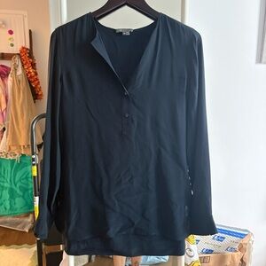 Vince navy 100% silk Long Sleeve Blouse in good worn condition 💕